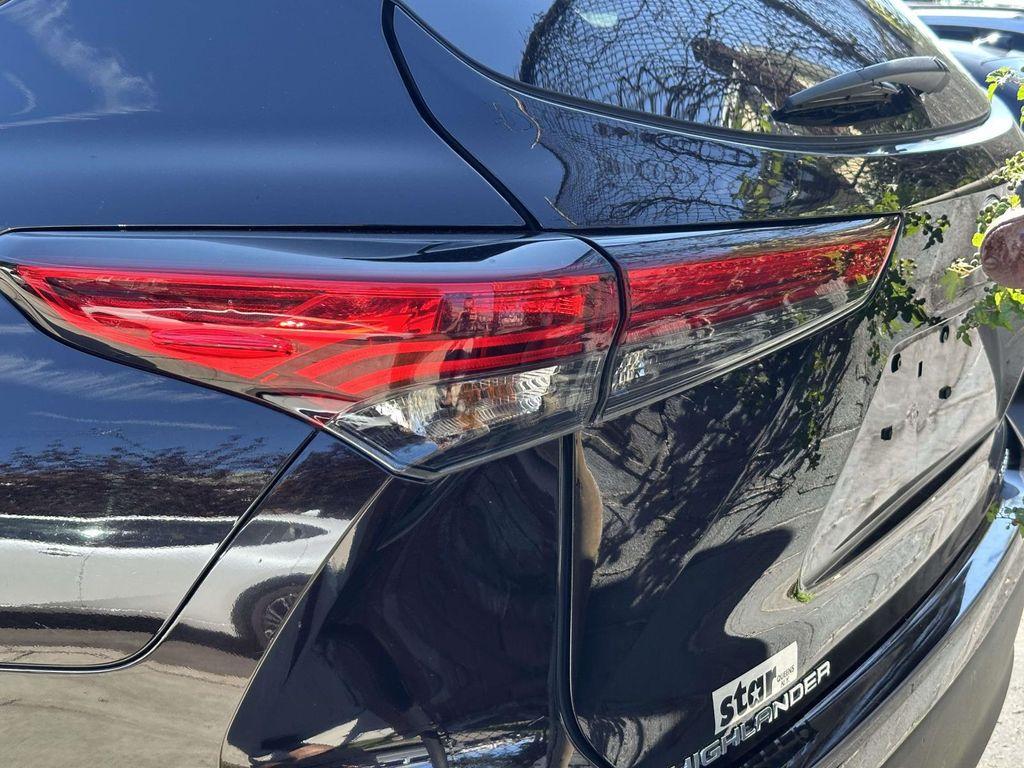 used 2021 Toyota Highlander car