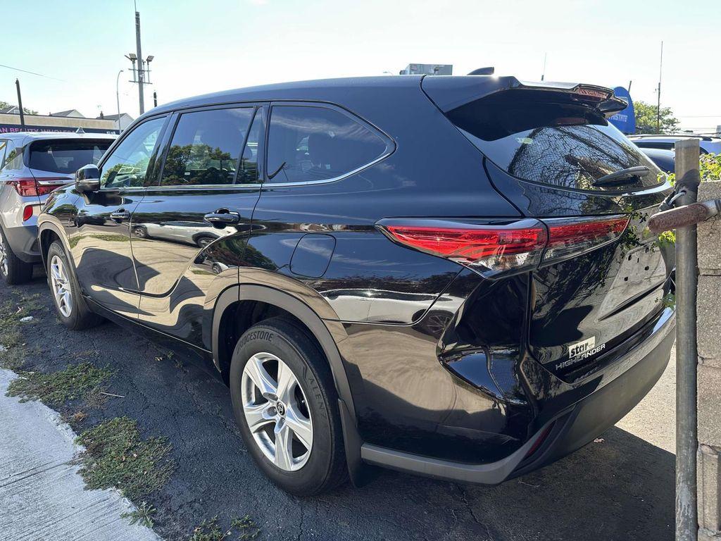 used 2021 Toyota Highlander car