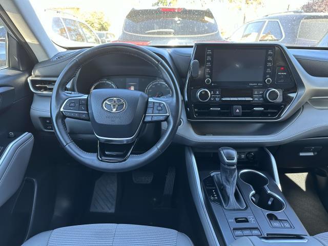 used 2021 Toyota Highlander car