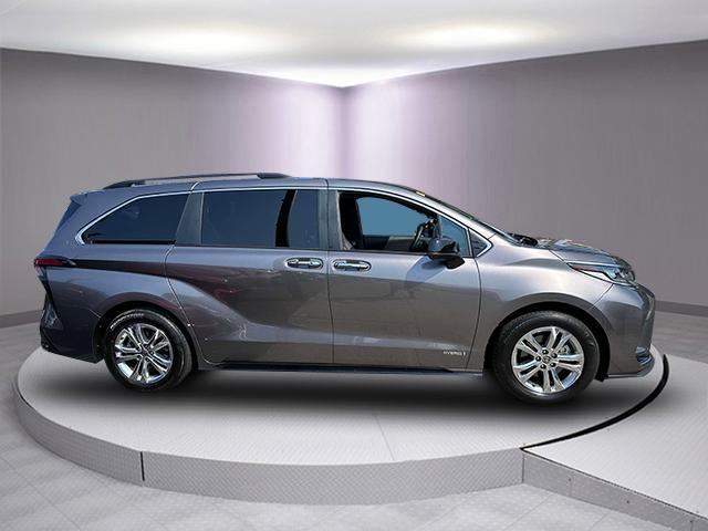 used 2021 Toyota Sienna car