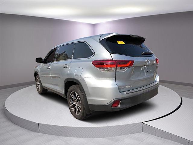 used 2019 Toyota Highlander car, priced at $32,995