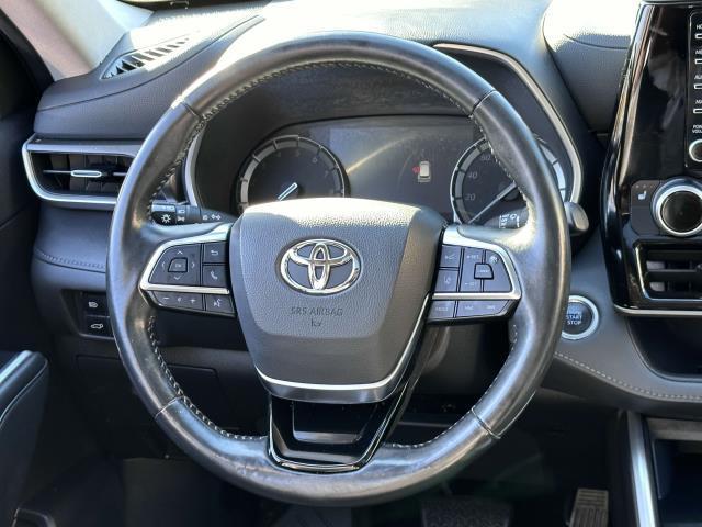 used 2021 Toyota Highlander car