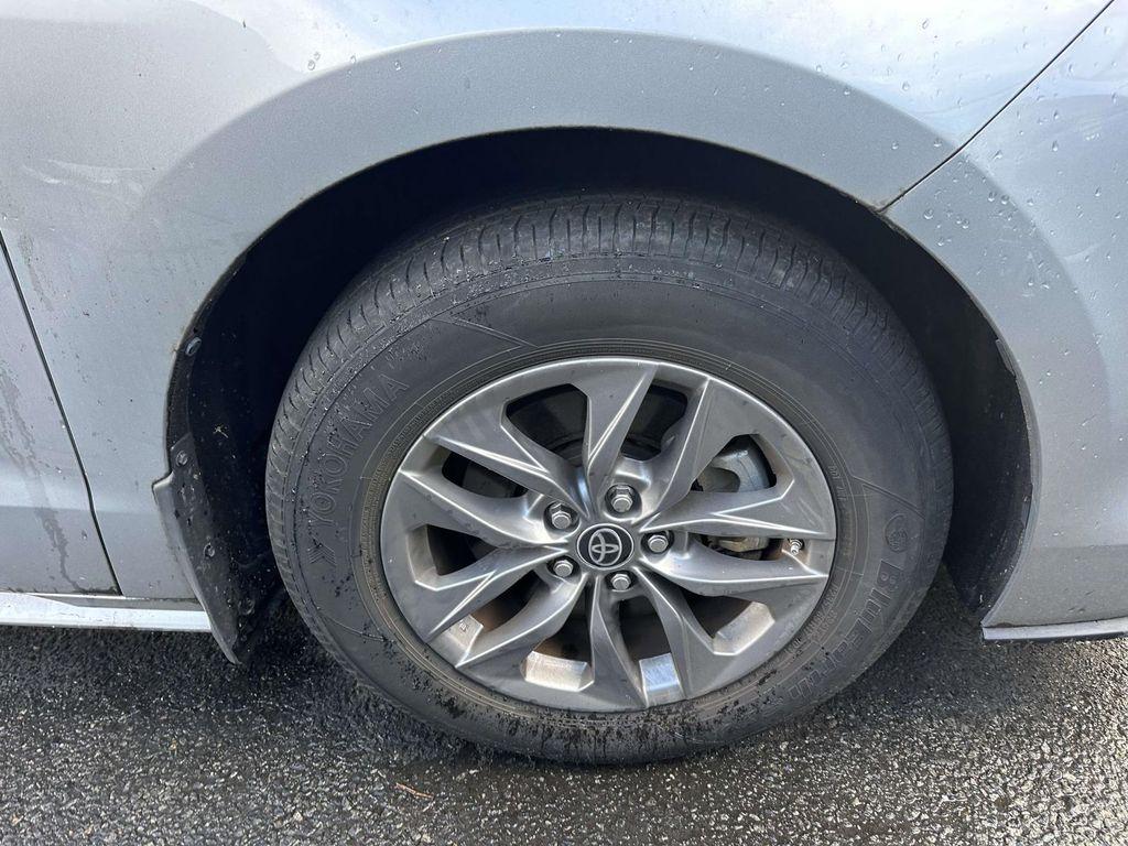 used 2023 Toyota Sienna car