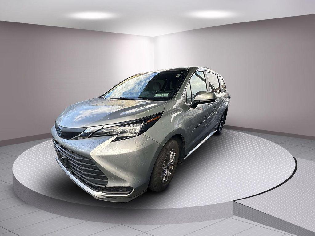 used 2023 Toyota Sienna car