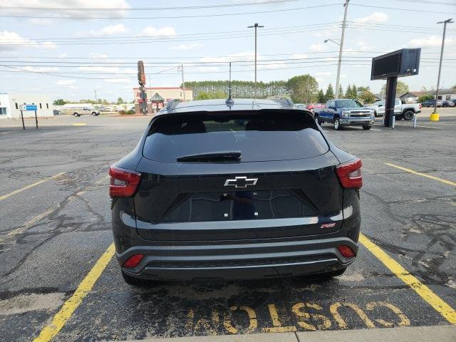 new 2025 Chevrolet Trax car