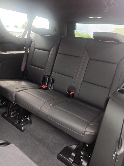 new 2025 Chevrolet Suburban car, priced at $82,001