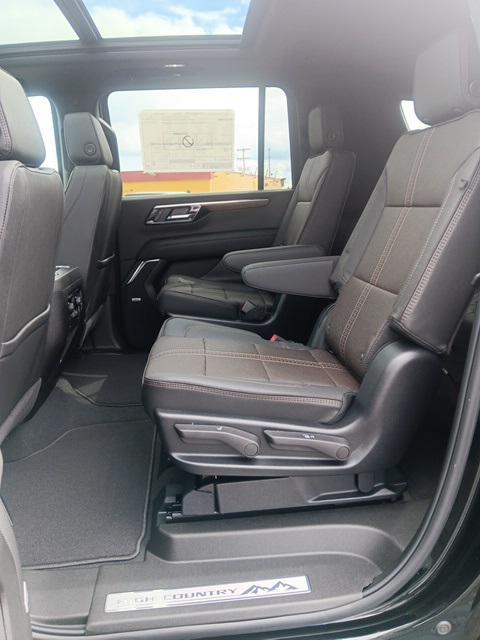 new 2025 Chevrolet Suburban car, priced at $82,001