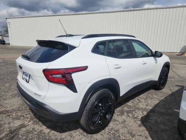 new 2025 Chevrolet Trax car