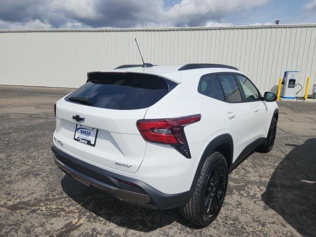 new 2025 Chevrolet Trax car