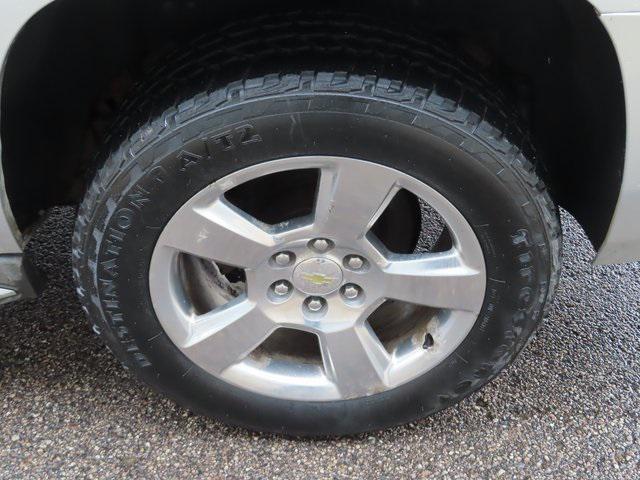 used 2015 Chevrolet Suburban car, priced at $21,500