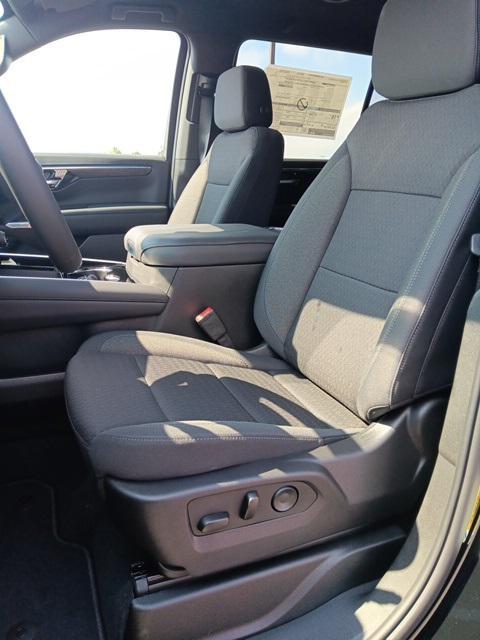 new 2025 Chevrolet Suburban car