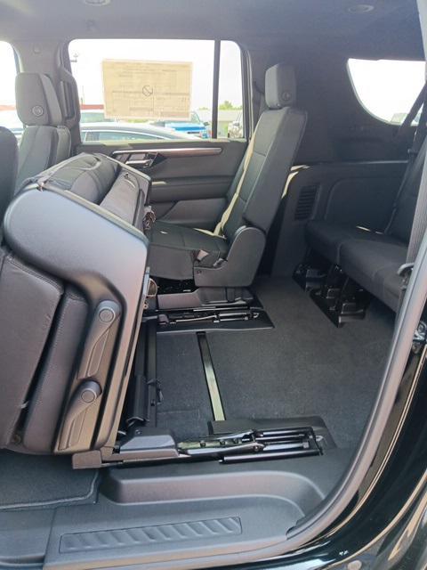 new 2025 Chevrolet Suburban car