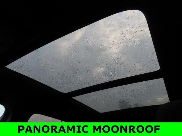 used 2024 Chevrolet Traverse car, priced at $43,689