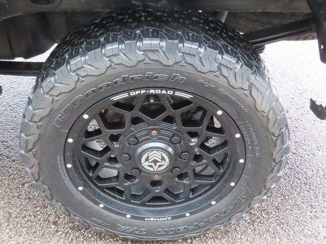 used 2022 Chevrolet Silverado 1500 car, priced at $33,900