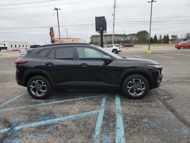 new 2025 Chevrolet Trax car