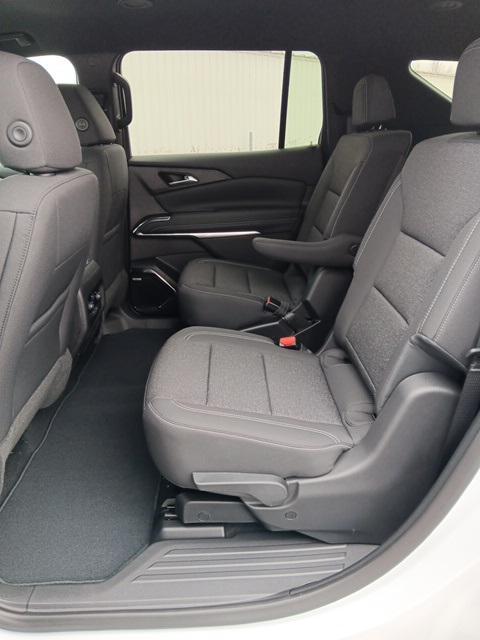 new 2025 Chevrolet Traverse car