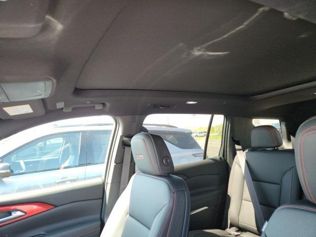 new 2025 Chevrolet Traverse car