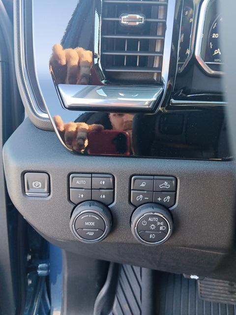 new 2025 Chevrolet Silverado 2500 car
