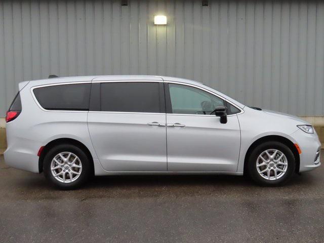 used 2024 Chrysler Pacifica car, priced at $35,489