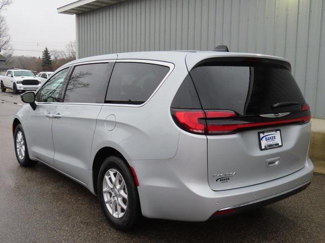 used 2024 Chrysler Pacifica car, priced at $35,489