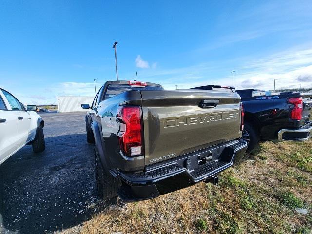 new 2024 Chevrolet Colorado car, priced at $39,861