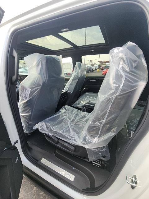 new 2025 Chevrolet Suburban car