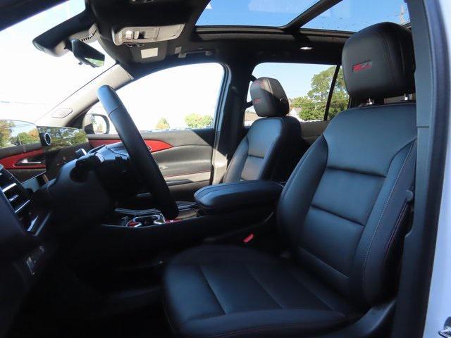 used 2025 Chevrolet Traverse car, priced at $51,000