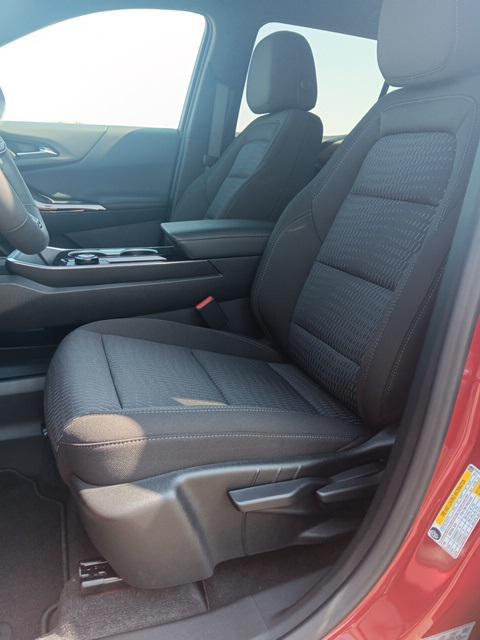 new 2026 Chevrolet Equinox car, priced at $30,585