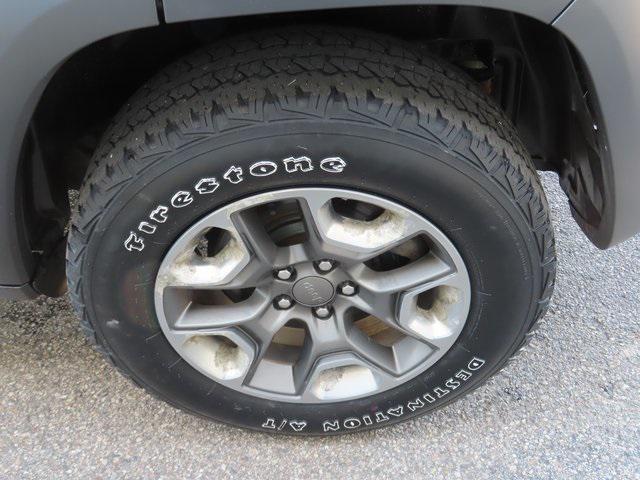 used 2019 Jeep Cherokee car, priced at $16,800