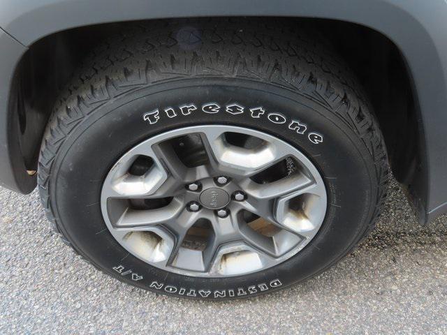 used 2019 Jeep Cherokee car, priced at $16,800