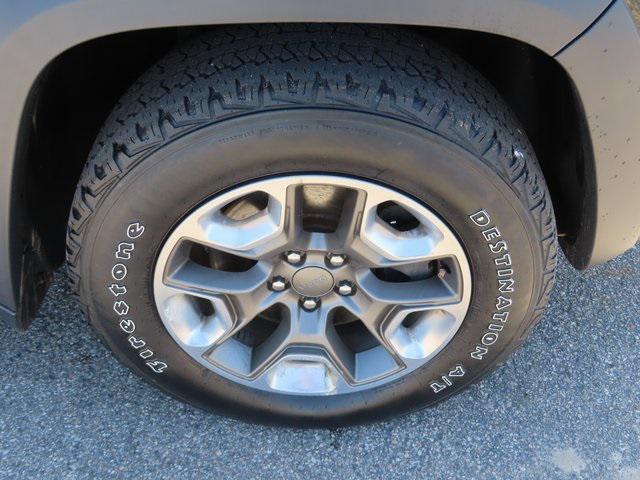 used 2019 Jeep Cherokee car, priced at $16,800