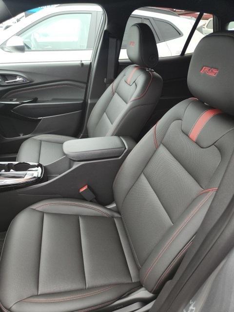 new 2025 Chevrolet Trax car