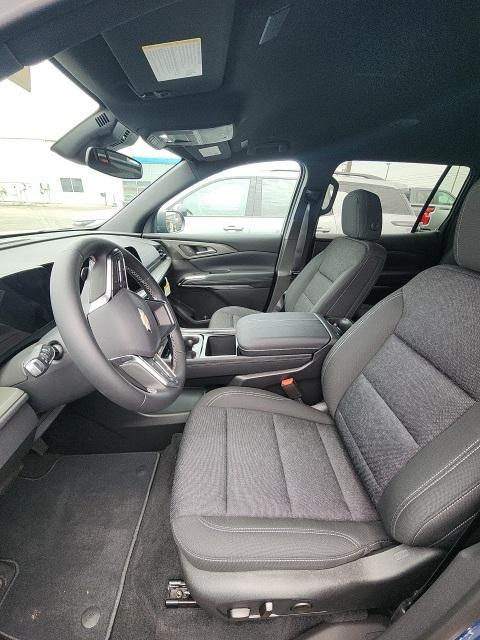 new 2025 Chevrolet Traverse car