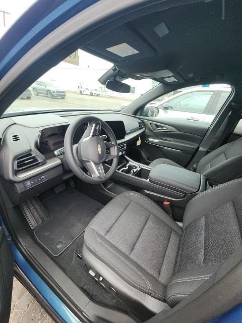 new 2025 Chevrolet Traverse car