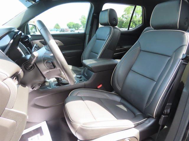 used 2023 Chevrolet Traverse car, priced at $40,500