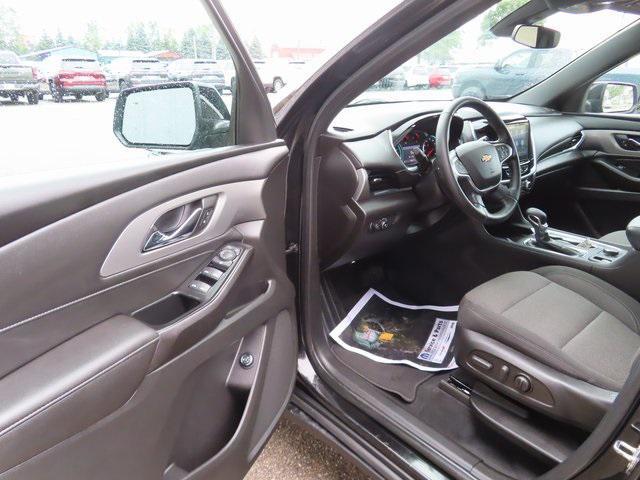 used 2023 Chevrolet Traverse car, priced at $30,175