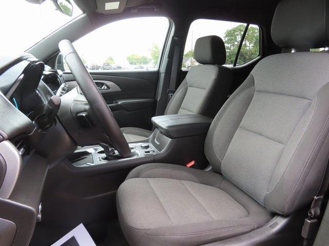 used 2023 Chevrolet Traverse car, priced at $30,175