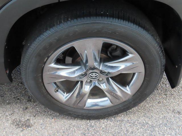 used 2019 Toyota Highlander car, priced at $30,400