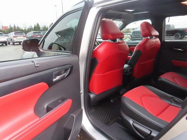 used 2023 Toyota Highlander car, priced at $41,900