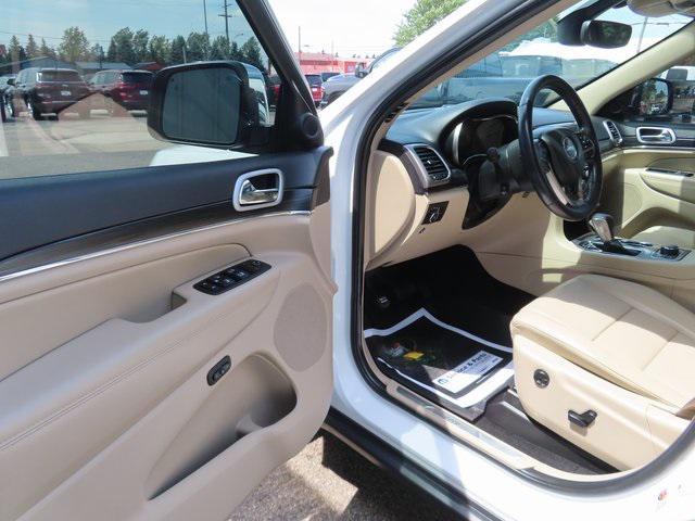 used 2021 Jeep Grand Cherokee car, priced at $27,989