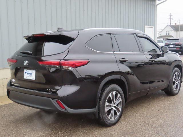 used 2021 Toyota Highlander car, priced at $35,500