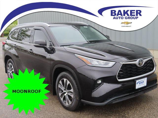 used 2021 Toyota Highlander car, priced at $35,500