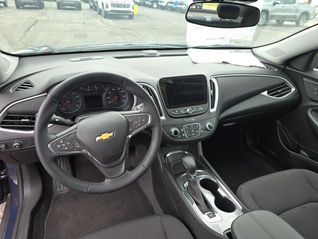 new 2025 Chevrolet Malibu car, priced at $27,500