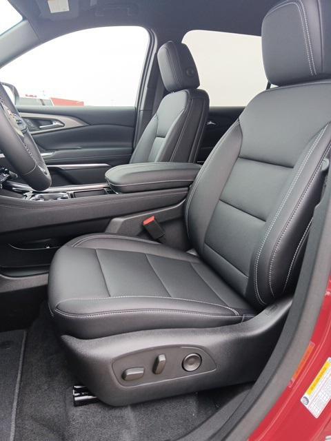 new 2025 Chevrolet Traverse car, priced at $42,644