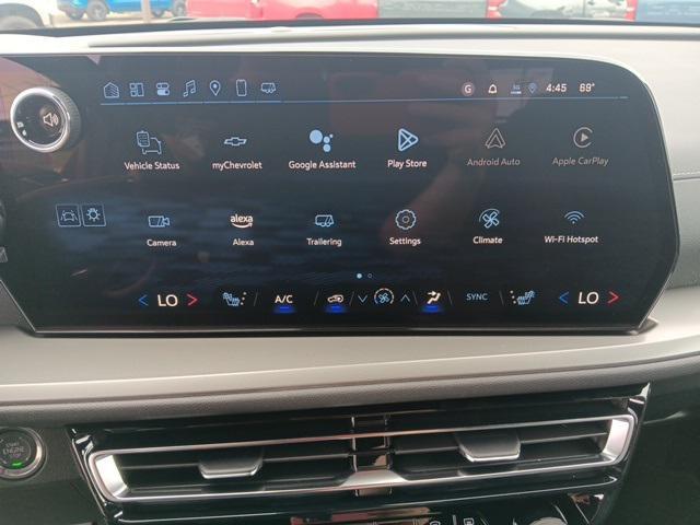 new 2025 Chevrolet Traverse car, priced at $42,644