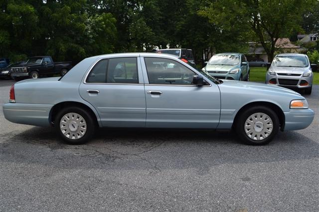 used 2003 Ford Crown Victoria car, priced at $7,999