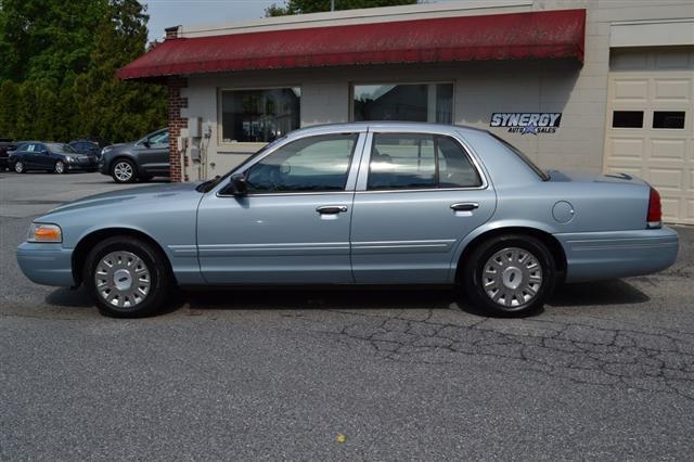 used 2003 Ford Crown Victoria car, priced at $7,999