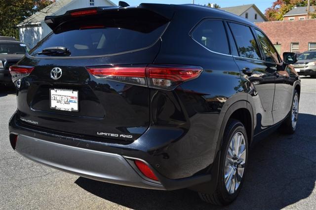 used 2021 Toyota Highlander car, priced at $31,999