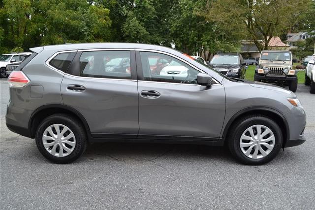 used 2016 Nissan Rogue car, priced at $11,499