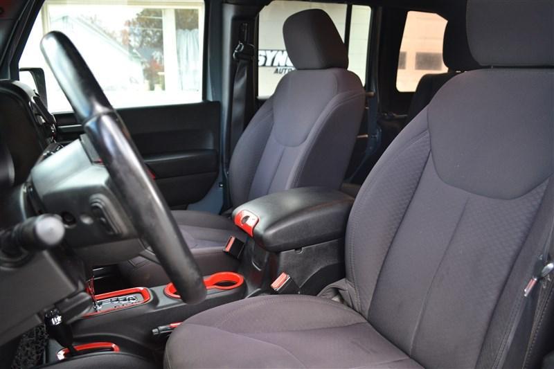 used 2014 Jeep Wrangler Unlimited car, priced at $17,999